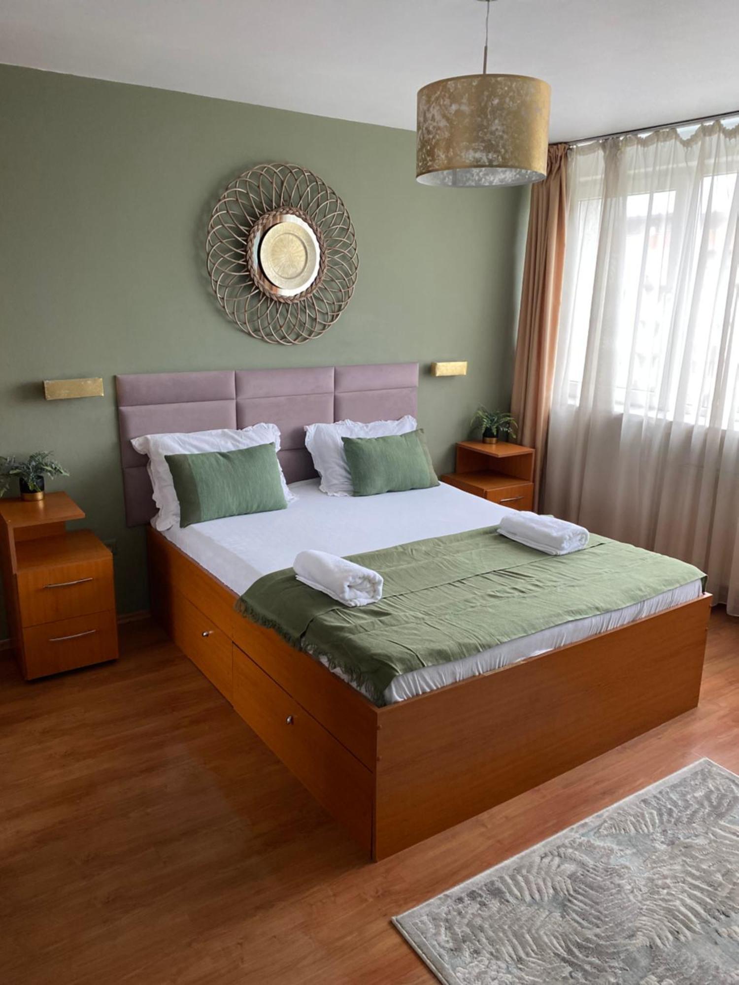 Downtown- 2 Bdr Apartament Bucureşti