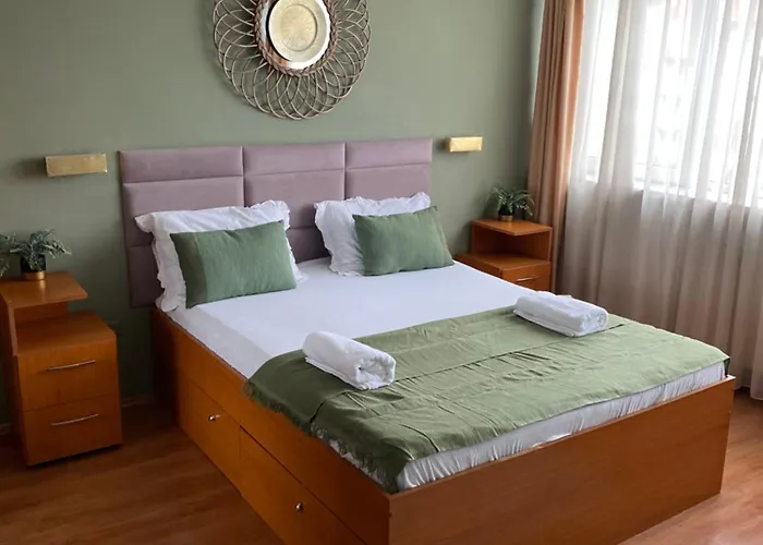 Green Residence Downtown- 2 Bdr Suite
